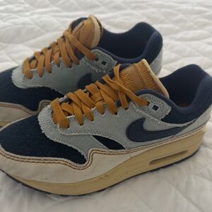 Nike Denim Navy and Tan Women's Sneakers